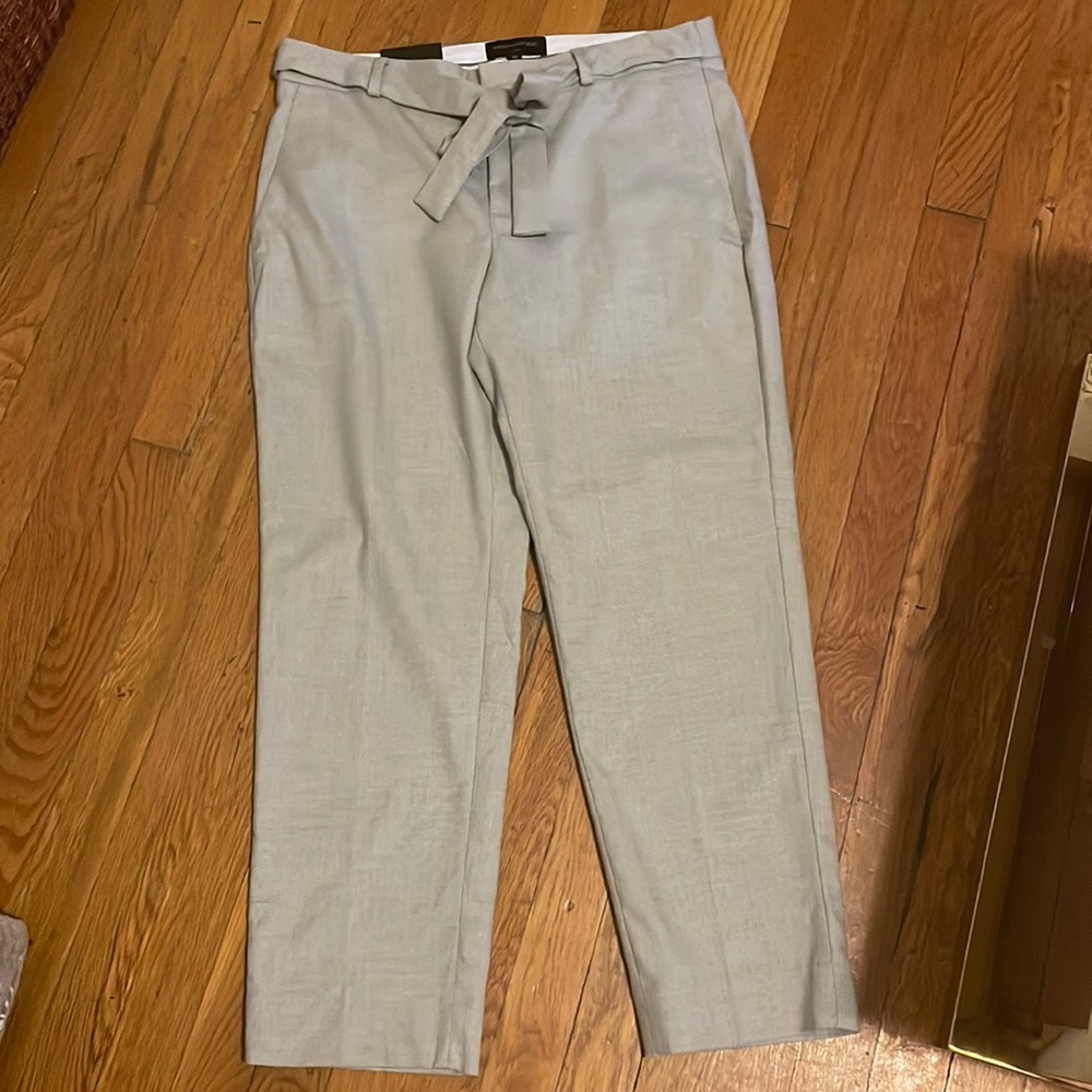 Gray women’s banana republic pants with belt